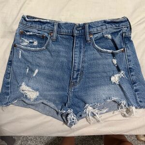 Abercrombie and fitch the mom shorts high rise Jean shorts